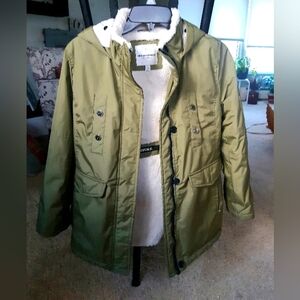 Girl's Olive Green Coat with White Fleecy Lining Size 14/16